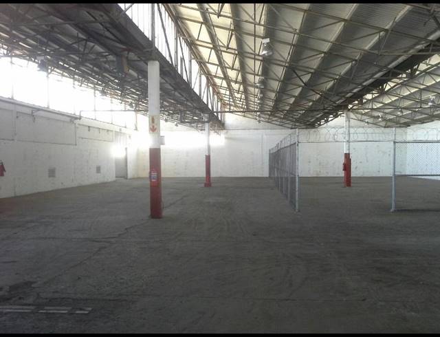 1,800M² FACTORY TO LET IN EPPING INDUSTRIAL